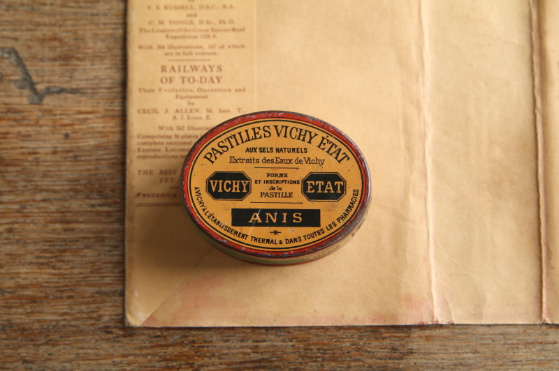 アンティークブリキ缶　pastilles vichy etat　フランス