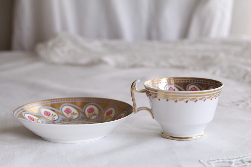 SPODE　金彩と花のティーカップ　コーヒーカップ　イギリス　アンティークストリュフ