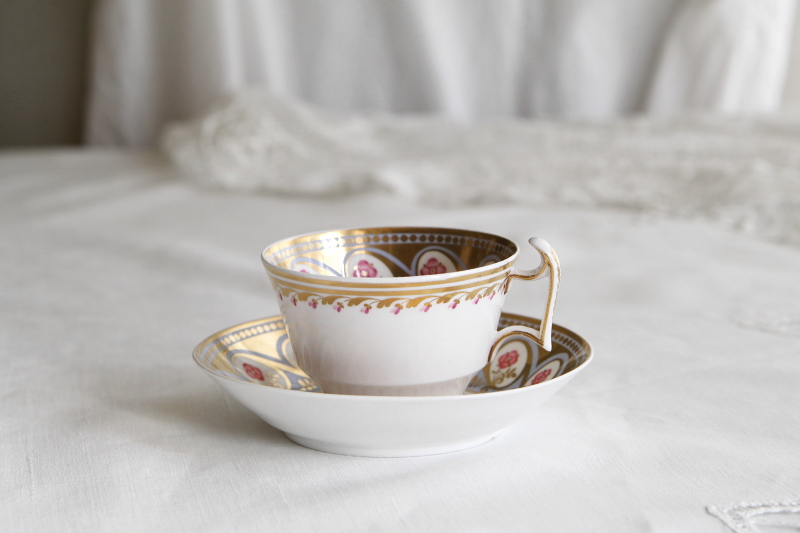 SPODE　金彩と花のティーカップ　コーヒーカップ　イギリス　アンティークストリュフ