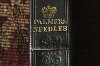 ブラックレザーニードルボックス palmers needles イギリス　裁縫小物　アンティークストリュフ