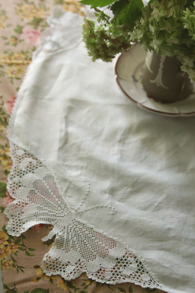 アンティークリネンテーブルクロス フランス ニードルレース バラ刺繍