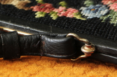 アンティークプチポワンバッグ　薔薇　ウール　ヨーロッパ