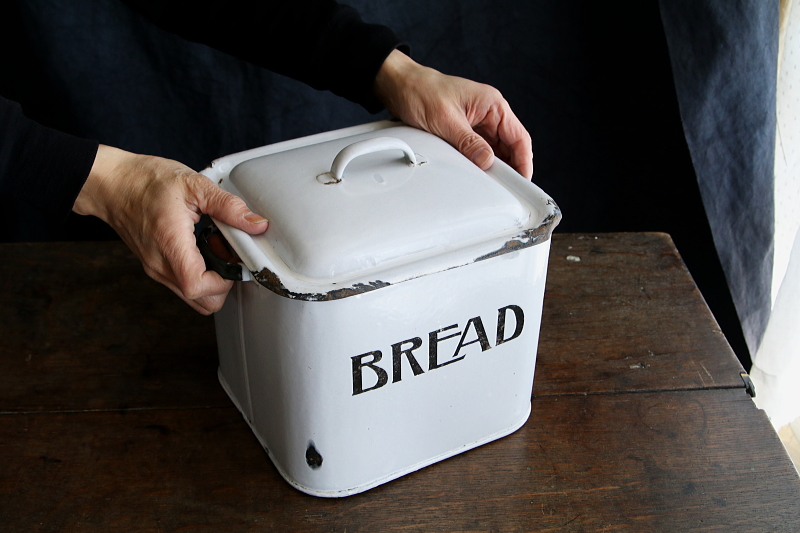 琺瑯ブレッドビン　レアスモールサイズ　イギリス　アンティークストリュフ