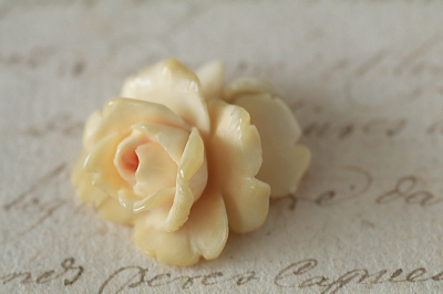 アイボリーローズペンダントネックレス　ヨーロッパ　アンティークストリュフ