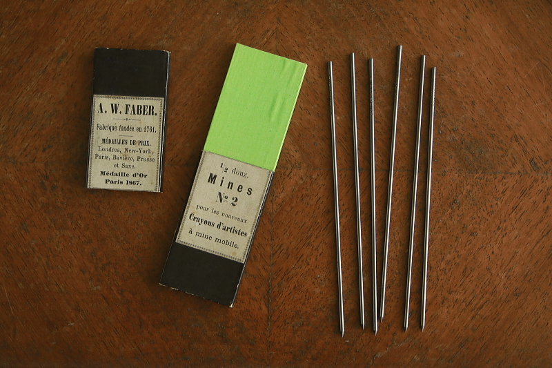 メカニカルペンシルのリフィル　フランス　アンティークストリュフ