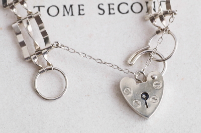 パドロッククラスプ　シルバーブレスレット　イギリス　アンティークストリュフ