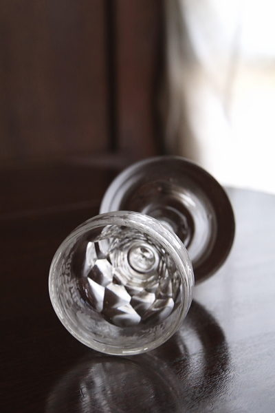 葡萄文カットクリスタルリキュールグラス　ヴィクトリアン　イギリス　アンティークストリュフ