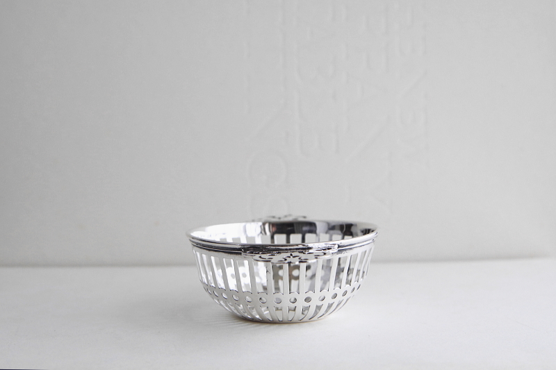 ヴィクトリアンシルバー　キャンディバスケット　william comyns and sons イギリス　アンティークストリュフ