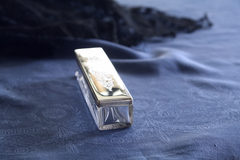 銀蓋のハットピンボックス　イギリス　アーリーヴィクトリアン　アンティークストリュフ