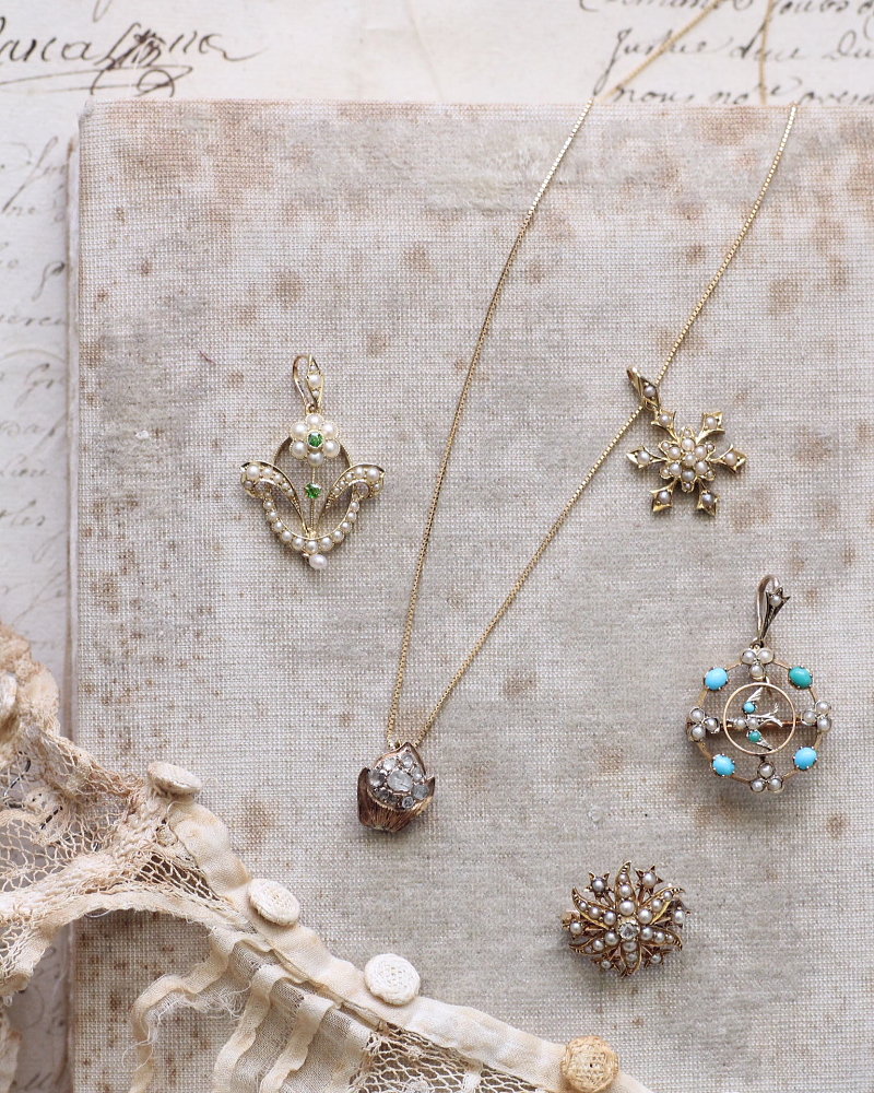 ローズカットダイヤモンド　デマントイドガーネット　シードパール　アンティークジュエリー　イギリス　アンティークストリュフ 20251210