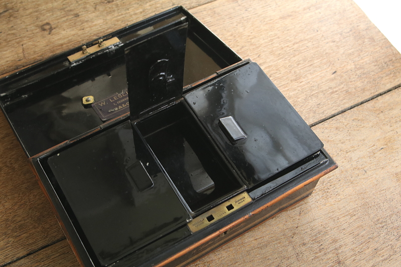 ジャパンドブラックキャッシュボックス　イギリス アンティークストリュフ