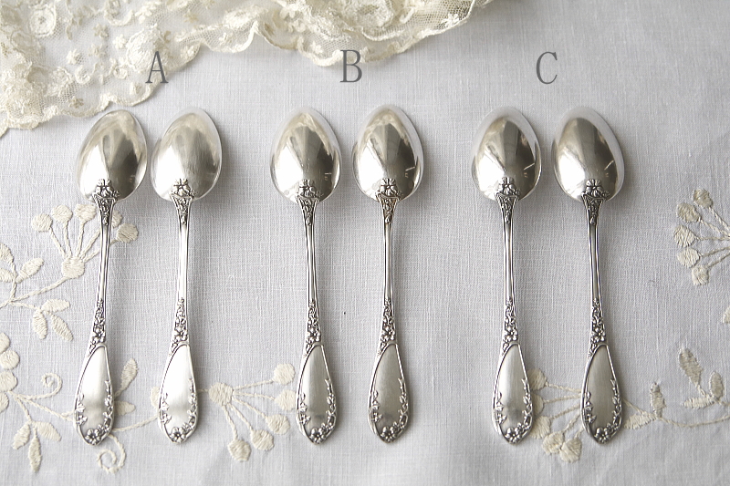 蔓花のティースプーン　フランス　アンティークストリュフ