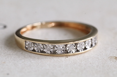 メレダイヤハーフエタニティリング　イギリス　アンティークストリュフ