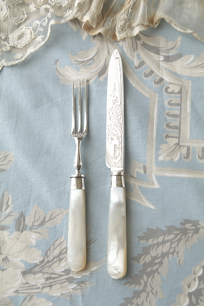ハンドエングレービングデザートナイフアンドフォーク　Richard Frederick Mosley　イギリス　アンティークストリュフ