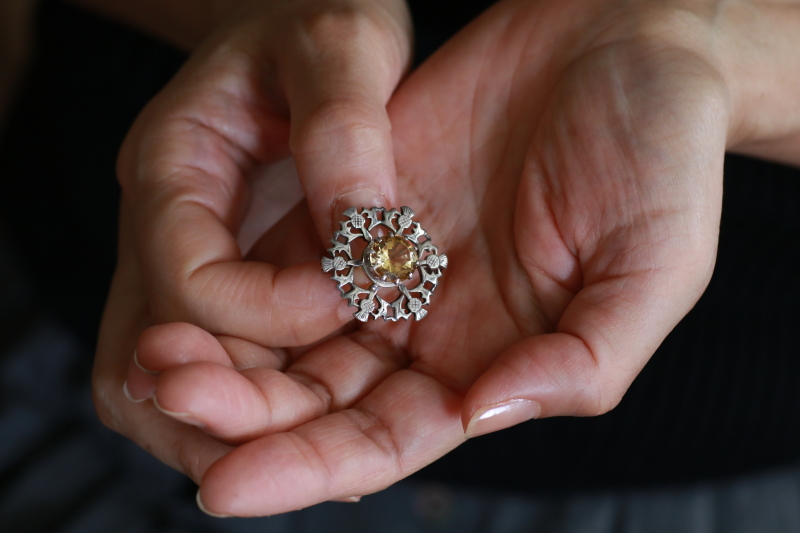 シトリンのシルバーシッスルブローチ　スコットランド　アンティークストリュフ