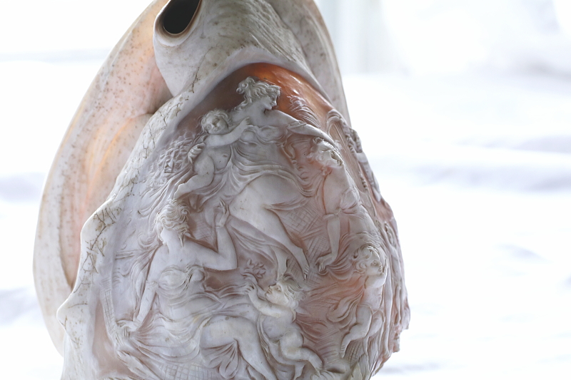 サードニクスシェルカメオのオブジェ　ランプシェード　イタリア　アンティークストリュフ