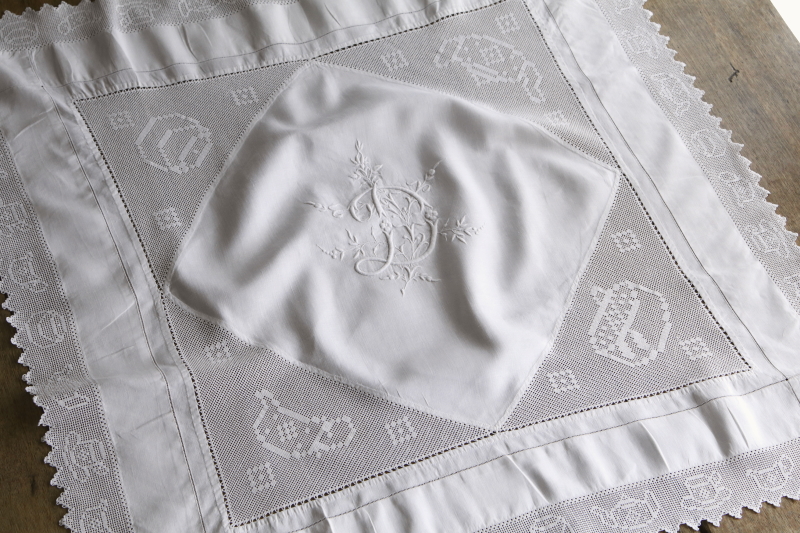ティータイムパターン　イニシャルエンブロイダリー　リネンテーブルクロス　イギリス　アンティークストリュフ