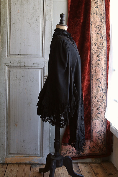ブラックシルクのケープ　フランス　アンティークストリュフ