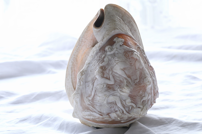 サードニクスシェルカメオのオブジェ　ランプシェード　イタリア　アンティークストリュフ