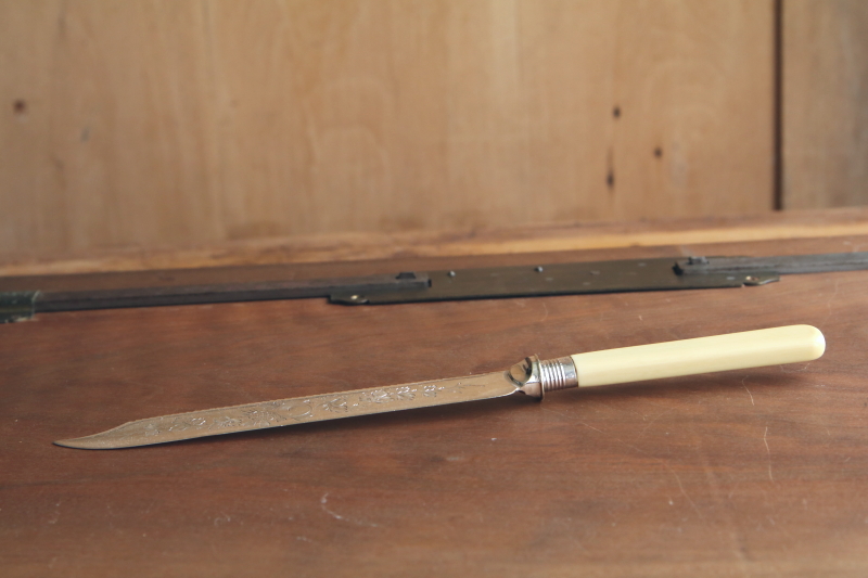 ホースシューのブレッドフォーク　フルーツ柄のケーキナイフ　イギリス　アンティークストリュフ