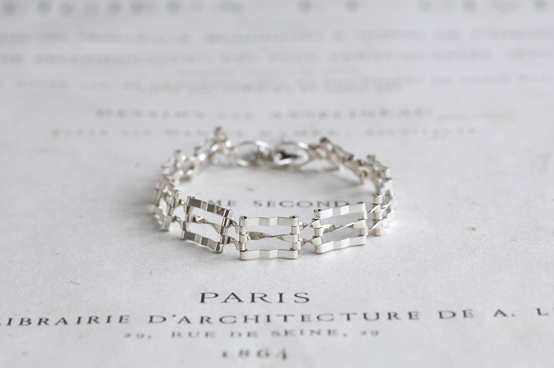 パドロッククラスプ　シルバーブレスレット　イギリス　アンティークストリュフ