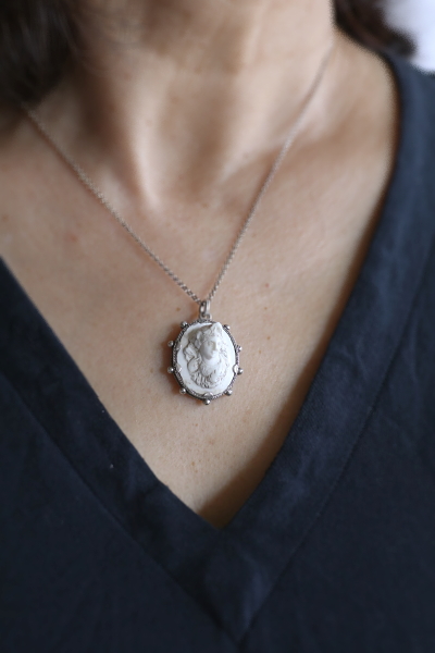 ラーヴァカメオ　シルバーフレームペンダント　イタリア　アンティークストリュフ 20250805