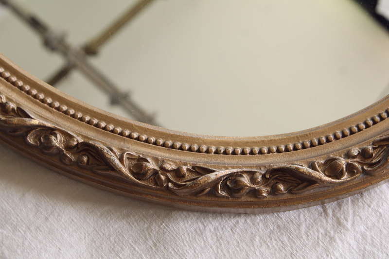 モールディングフレームオーバルウォールミラー　イギリス アンティークストリュフ