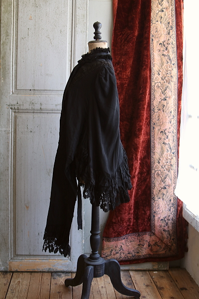 ブラックシルクのケープ フランス アンティークストリュフ 20251010