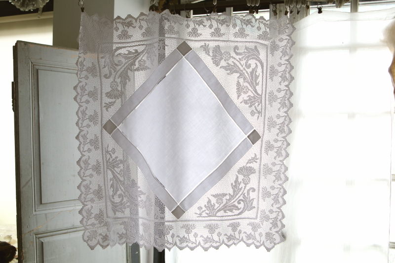 アザミのクロッシェブレード　リネンテーブルクロス　イギリス アンティークストリュフ