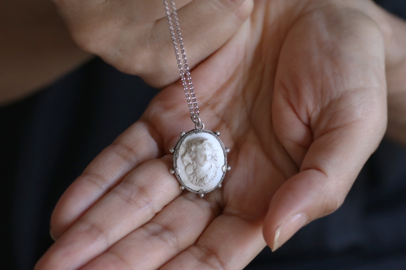 ラーヴァカメオ　シルバーフレームペンダント　イタリア　アンティークストリュフ 20250805