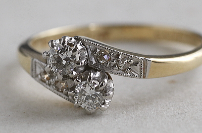 プラチナアンドゴールドダイヤモンドトワエモアリング　エンゲージ　婚約指輪　イギリス　アンティークストリュフ