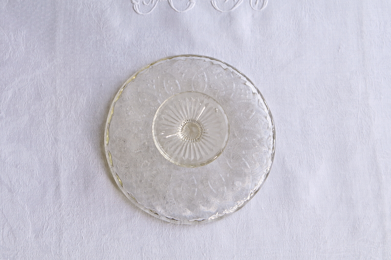 プレスガラスミニケーキスタンド　ヴィクトリアン アンティークストリュフ