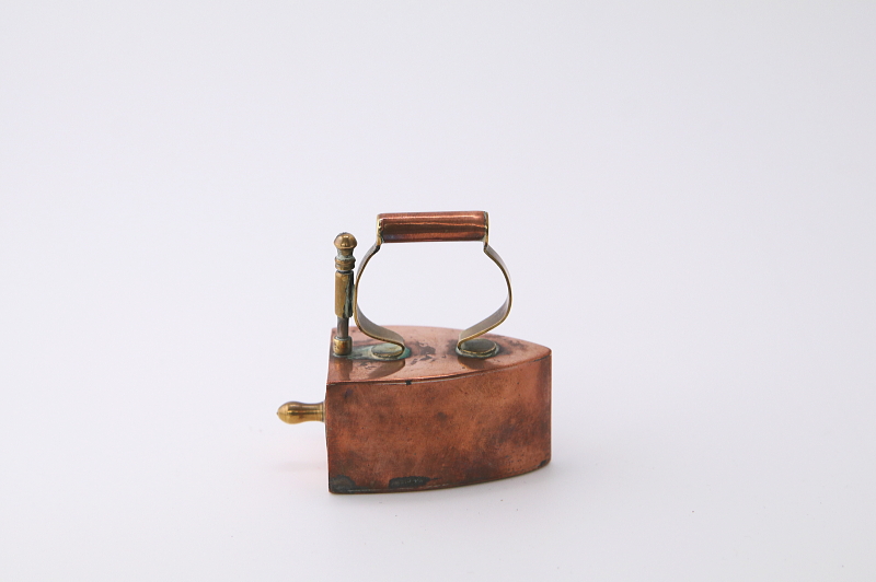 コッパーのアイロン型シンブルケース　イギリス　アンティークストリュフ