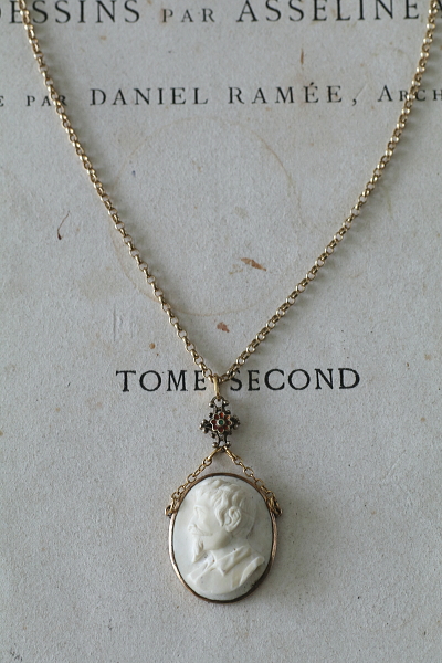 Victorian　ラーバカメオペンダント　イタリア　アンティークストリュフ