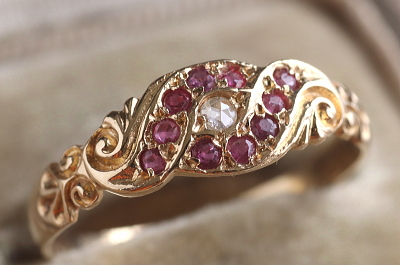 ローズカットダイヤモンドアンドルビー　ヴィクトリアンリング　イギリス アンティークストリュフ