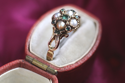 エメラルド&パールリング　ヴィクトリアン　ジョージアンリング　指輪　アンティークジュエリー　イギリス　アンティークストリュフ 20251212