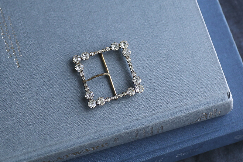 オールドペーストバックル　ヨーロッパ　アンティークストリュフ