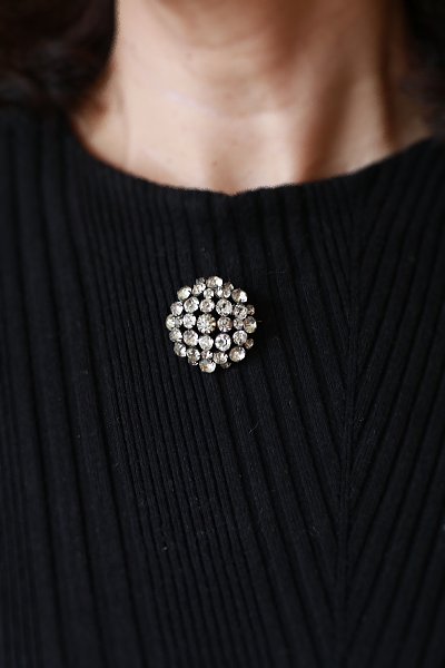 オールドペーストブローチ　コスチュームジュエリー　ヨーロッパ　アンティークストリュフ