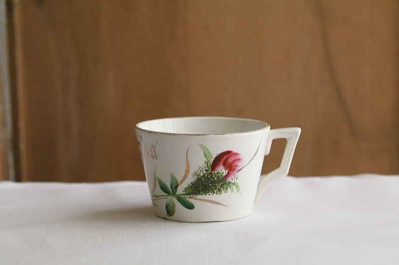 モスローズ模様のカップ St.Amand サンタマン　フランス アンティークストリュフ