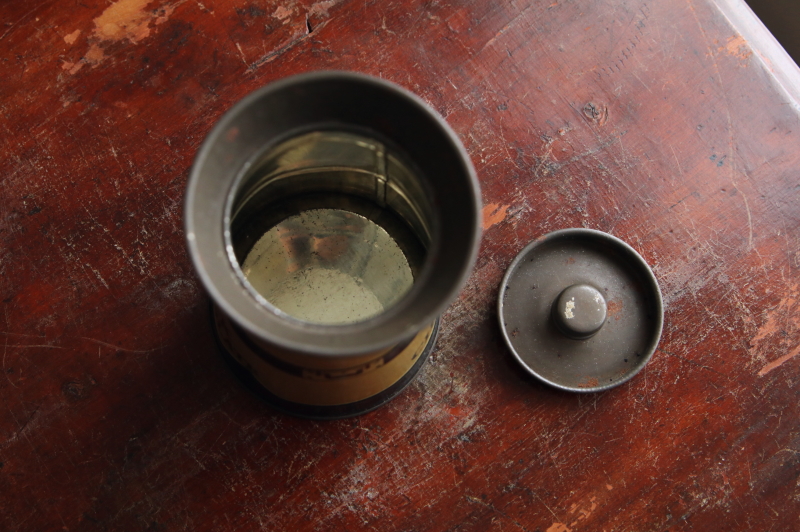 ミルクチャーン型　キャドバリーチョコレートティン　CADBURY　イギリス アンティークストリュフ