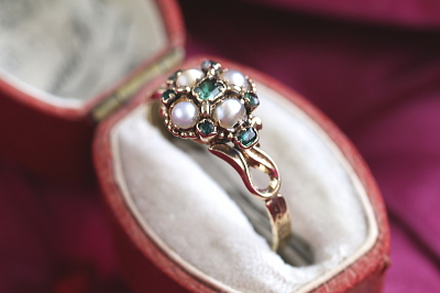 エメラルド&パールリング　ヴィクトリアン　ジョージアンリング　指輪　アンティークジュエリー　イギリス　アンティークストリュフ 20251212
