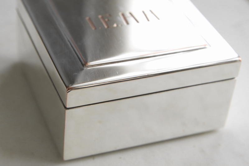 シルバープレートシガレットボックス　イギリス