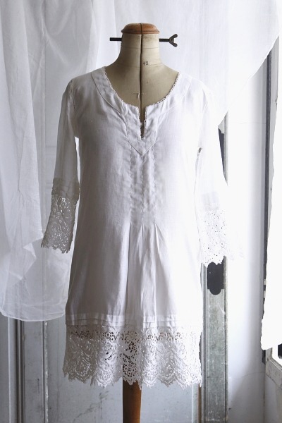 レースエッジリネンチュニック　イタリア　アンティークストリュフ