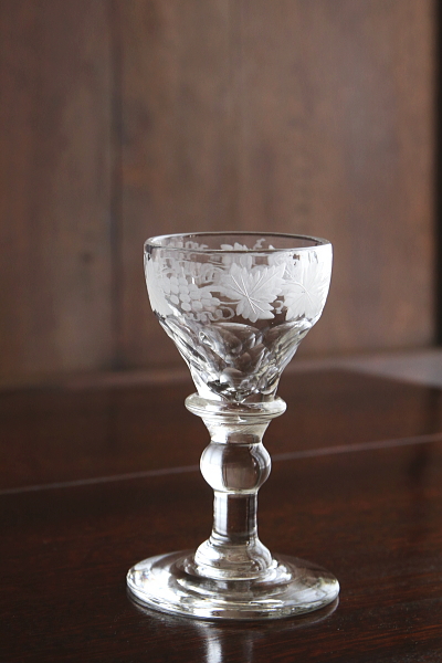 葡萄文カットクリスタルリキュールグラス　ヴィクトリアン　イギリス　アンティークストリュフ