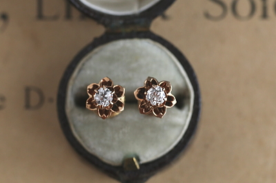オールドマインカットダイヤモンドピアス　フラワーイヤリング　ヨーロッパ アンティークストリュフ