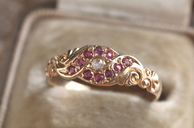 ローズカットダイヤモンドアンドルビー　ヴィクトリアンリング　イギリス アンティークストリュフ