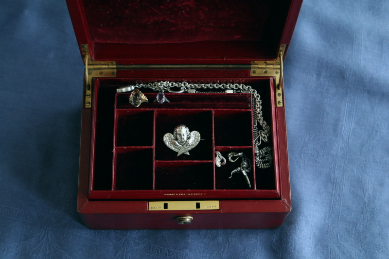 バーガンディレザージュエリーボックス　イギリス アンティークストリュフ