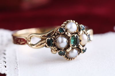 エメラルド&パールリング　ヴィクトリアン　ジョージアンリング　指輪　アンティークジュエリー　イギリス　アンティークストリュフ 20251212