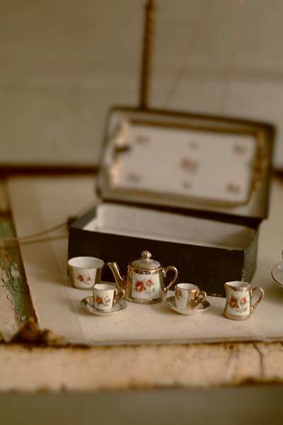 薔薇のミニチュアティーセット　チェコ　ボヘミア　アンティークストリュフ 20260127