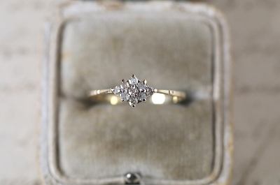 メレダイヤ　ダイヤシェイプリング　イギリス　アンティークストリュフ